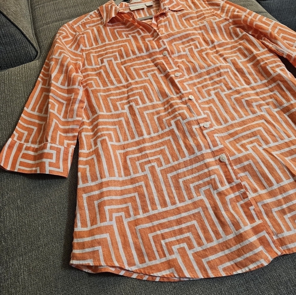 Chico's Linen Coral Salmon White Geometric Casual Button-Up Shirt Size 1/Small - Picture 3 of 6
